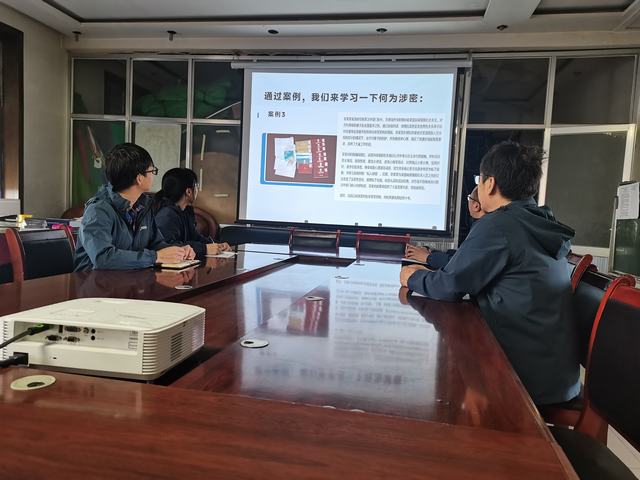 陜煤建設(shè)韓城分公司土建五項目部：“三線并進(jìn)”讓安全教育永遠(yuǎn)在路上！