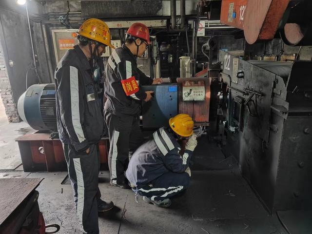 陜煤建設(shè)洗選煤運(yùn)營(yíng)公司澄合山陽(yáng)運(yùn)營(yíng)項(xiàng)目部：“五一”假期“不打烊”，致敬一線“孤勇者”