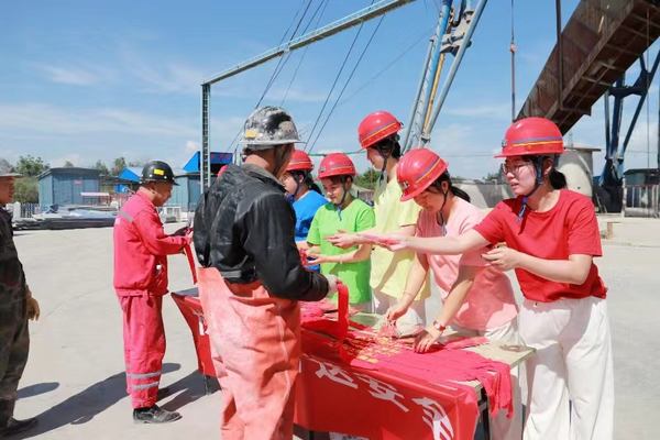 陜煤建設礦建二公司：工會服務無大小，一舉一動暖人心