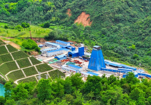 陜煤建設(shè)礦建三公司崔木項(xiàng)目二號(hào)副井及風(fēng)井工程八項(xiàng)單位工程順利通過(guò)工程質(zhì)量認(rèn)證