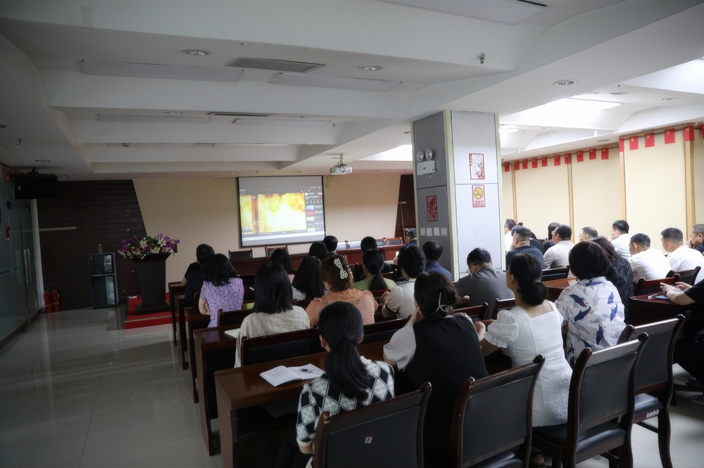 陜煤建設(shè)路橋分公司：把“黨建紅”融入“安全藍(lán)”，引領(lǐng)融合賦能高質(zhì)量發(fā)展