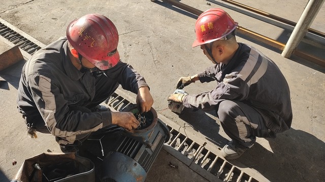 陜煤建設(shè)洗選煤運(yùn)營公司澄合山陽運(yùn)營項(xiàng)目部:“熱辣滾燙”的初秋，用汗水澆灌辛勤之花