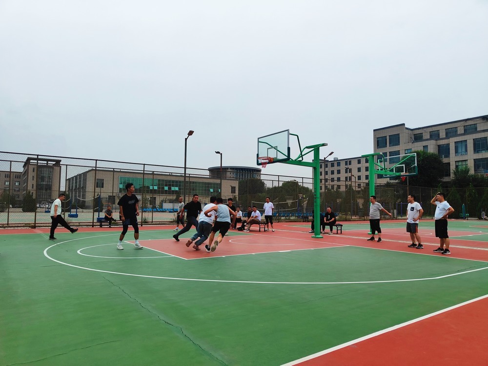 陜煤建設(shè)內(nèi)蒙古分公司開展“走進(jìn)秋天”趣味運(yùn)動會