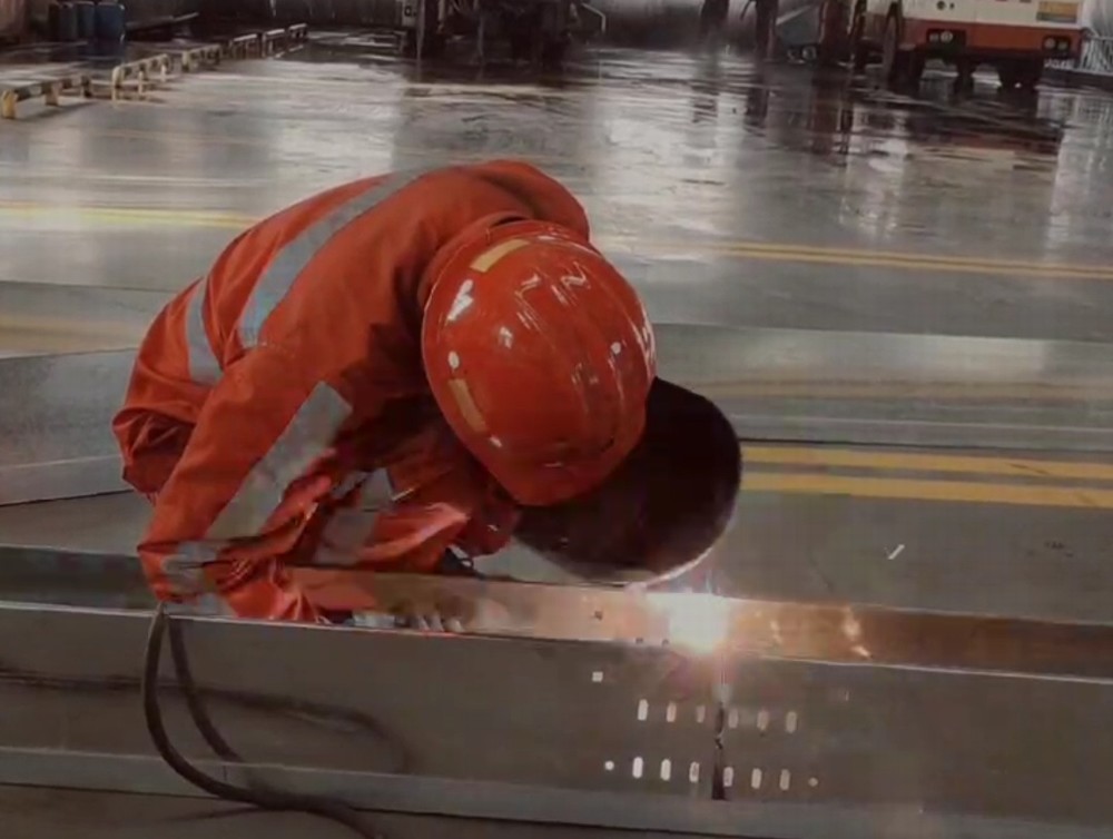 陜煤建設(shè)機電安裝公司：堅守一線我在崗 獻禮國慶見擔(dān)當(dāng)