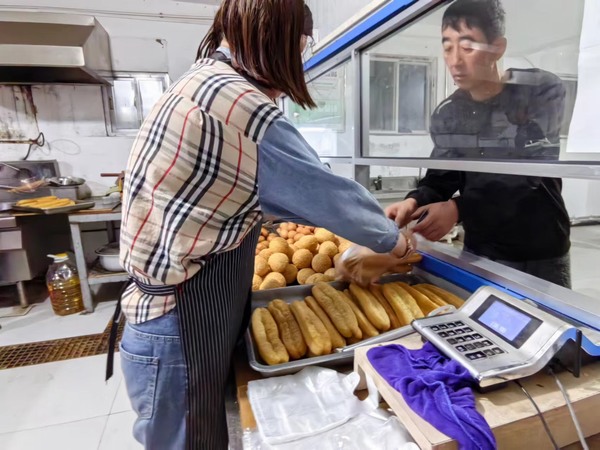 陜煤建設(shè)煤礦運營服務(wù)分公司：國慶期間強化后勤保障線  力保安全生產(chǎn)無憂