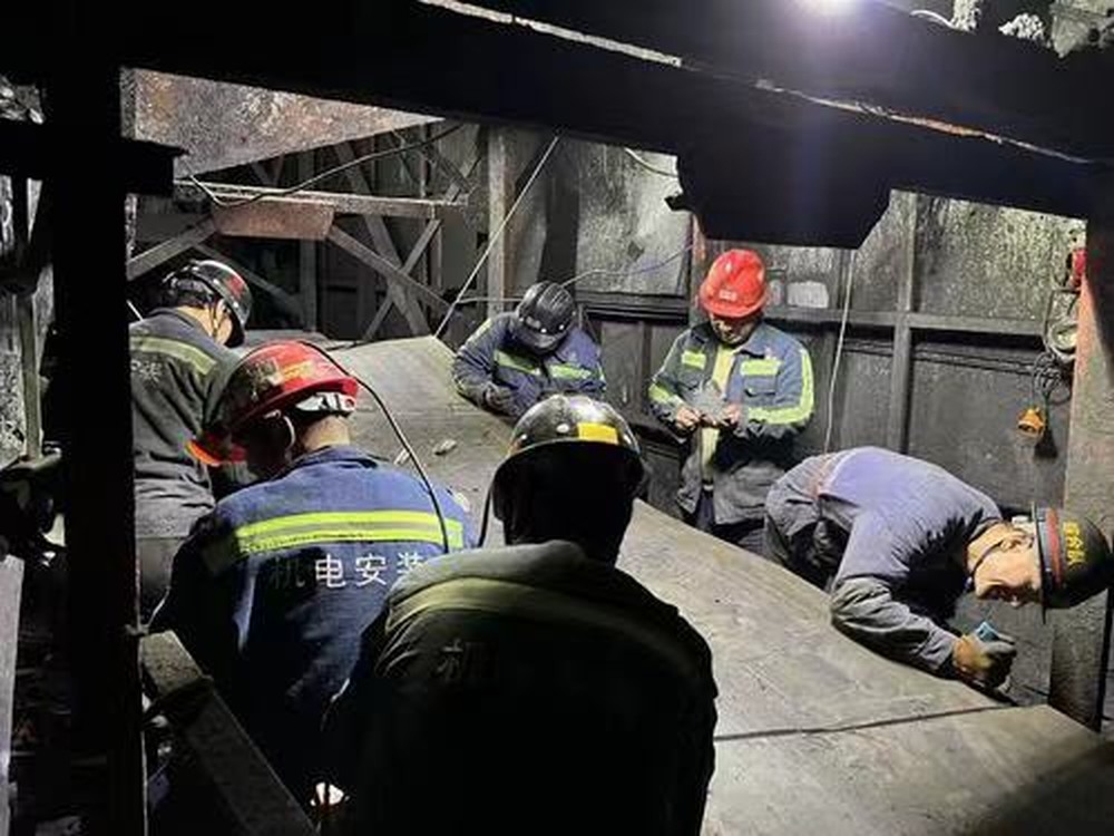 陜煤建設(shè)機電安裝公司建莊項目部：更新?lián)Q“帶”，保礦井安全生產(chǎn)