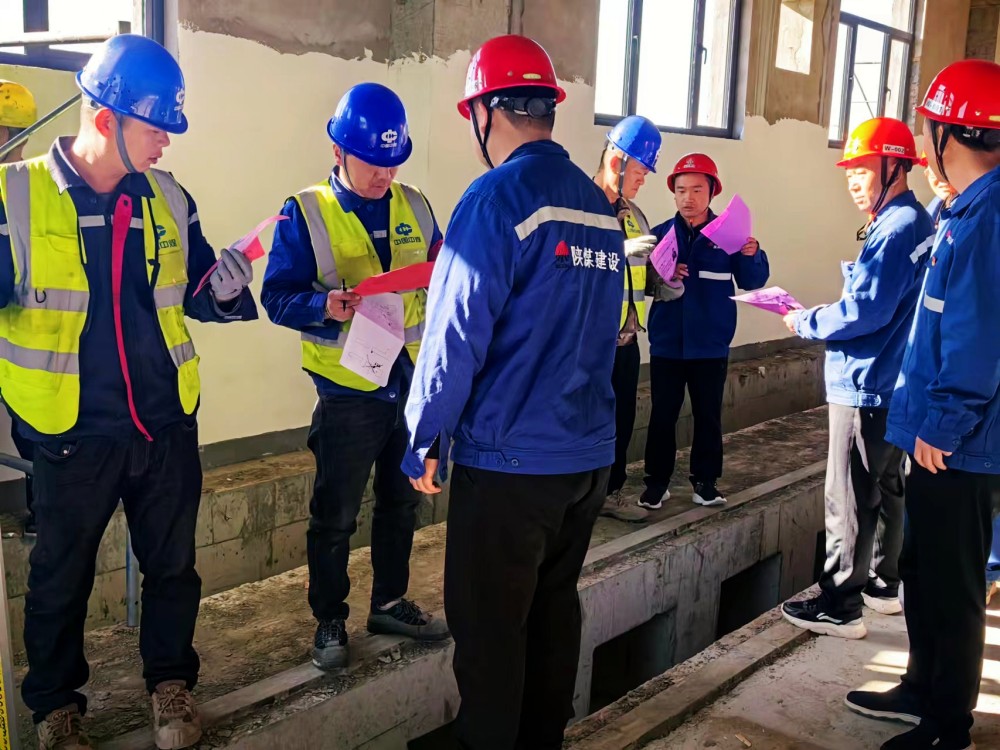 陜煤建設(shè)渭南分公司第十二項(xiàng)目部“三項(xiàng)行動”為安全生產(chǎn)保駕護(hù)航