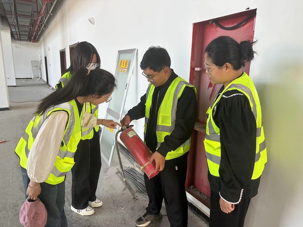 陜煤建設(shè)韓城分公司土建六項(xiàng)目部：筑牢工地安全防線，我們?cè)谛袆?dòng)！