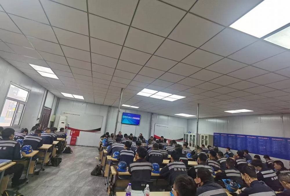 陜煤建設(shè)洗選煤運營公司紅柳林洗煤廠項目部： 織密管理“顆粒度”  打好安全“收官戰(zhàn)”