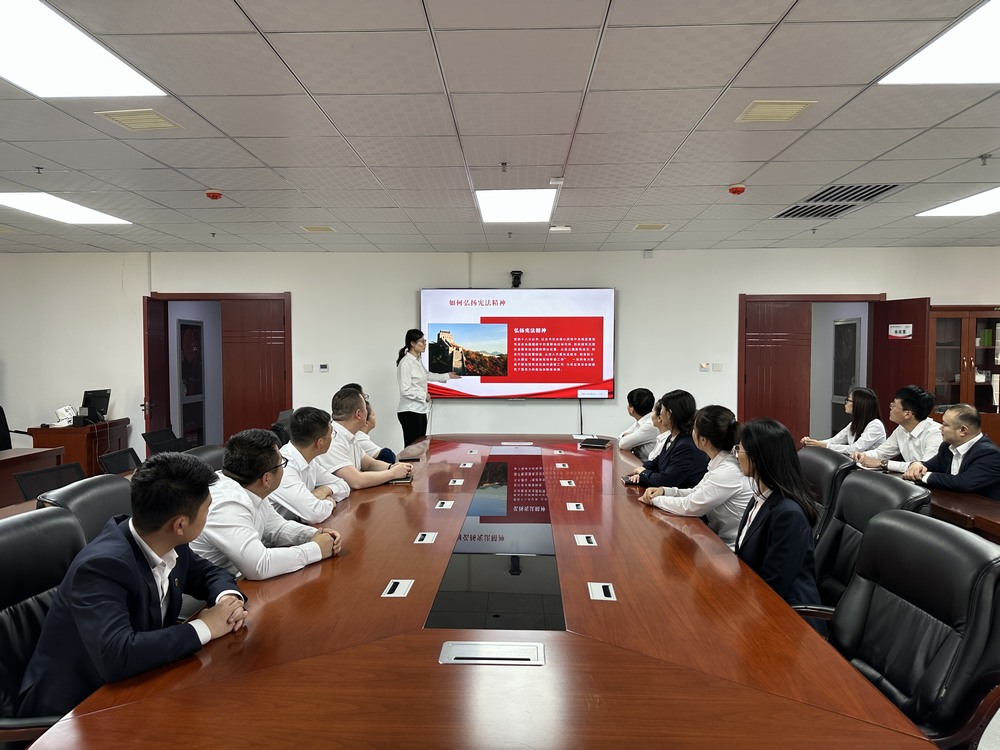 陜煤建設洗選煤運營公司開展“弘揚憲法精神，維護憲法權威”國家憲法日主題宣傳活動