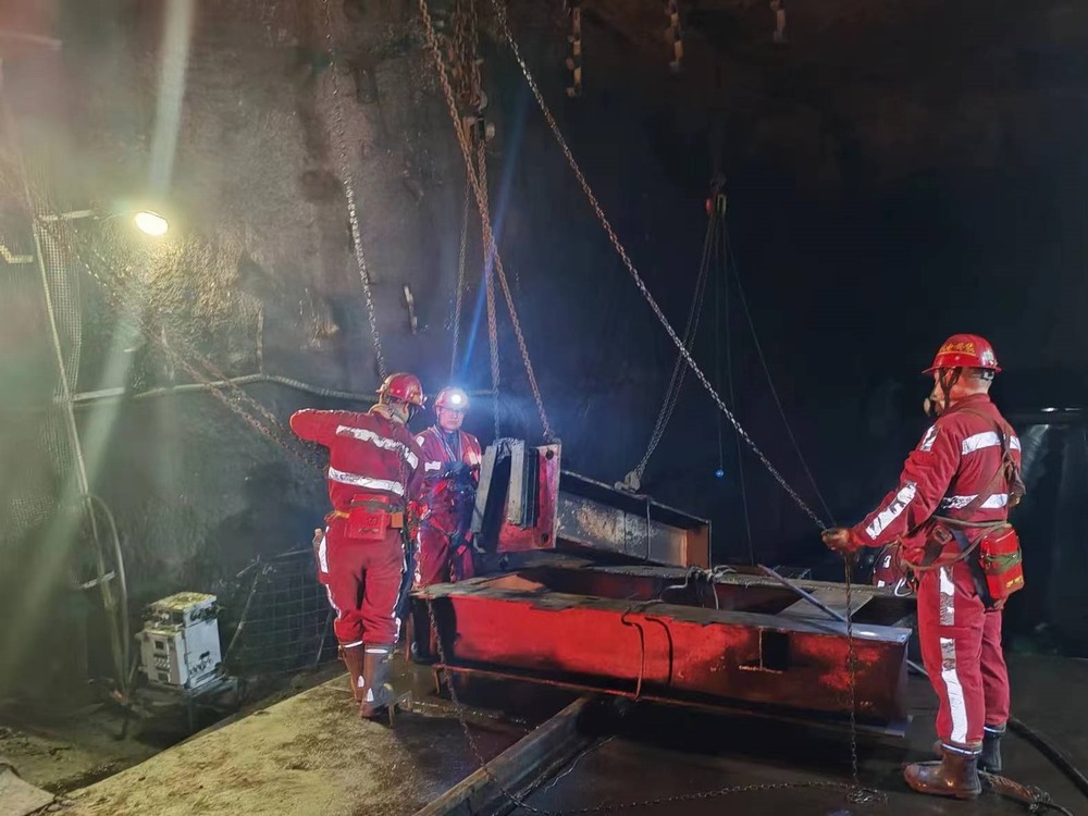 陜煤建設(shè)機電安裝公司：崗位上的春節(jié)，他們的堅守很 “燃”