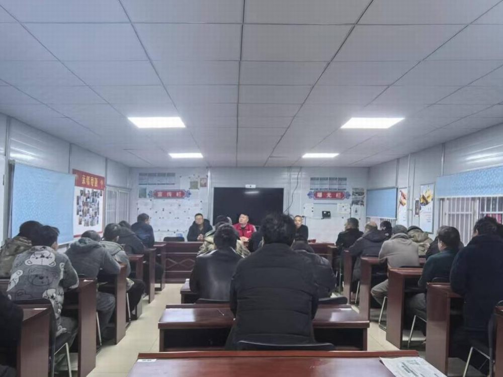 陜煤建設(shè)機(jī)電安裝公司玉華項(xiàng)目部：擰緊“安全閥”，護(hù)航新征程