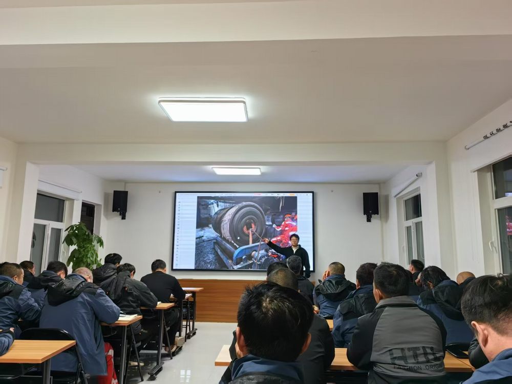 陜煤建設(shè)機電安裝公司曹家灘項目部：專培強安，筑牢根基