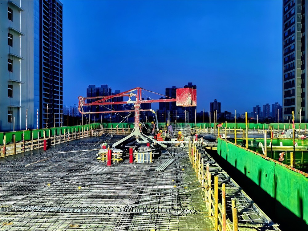 陜煤建設(shè)銅煤公司：韓南韓北村城中村改造項(xiàng)目主體結(jié)構(gòu)順利封頂