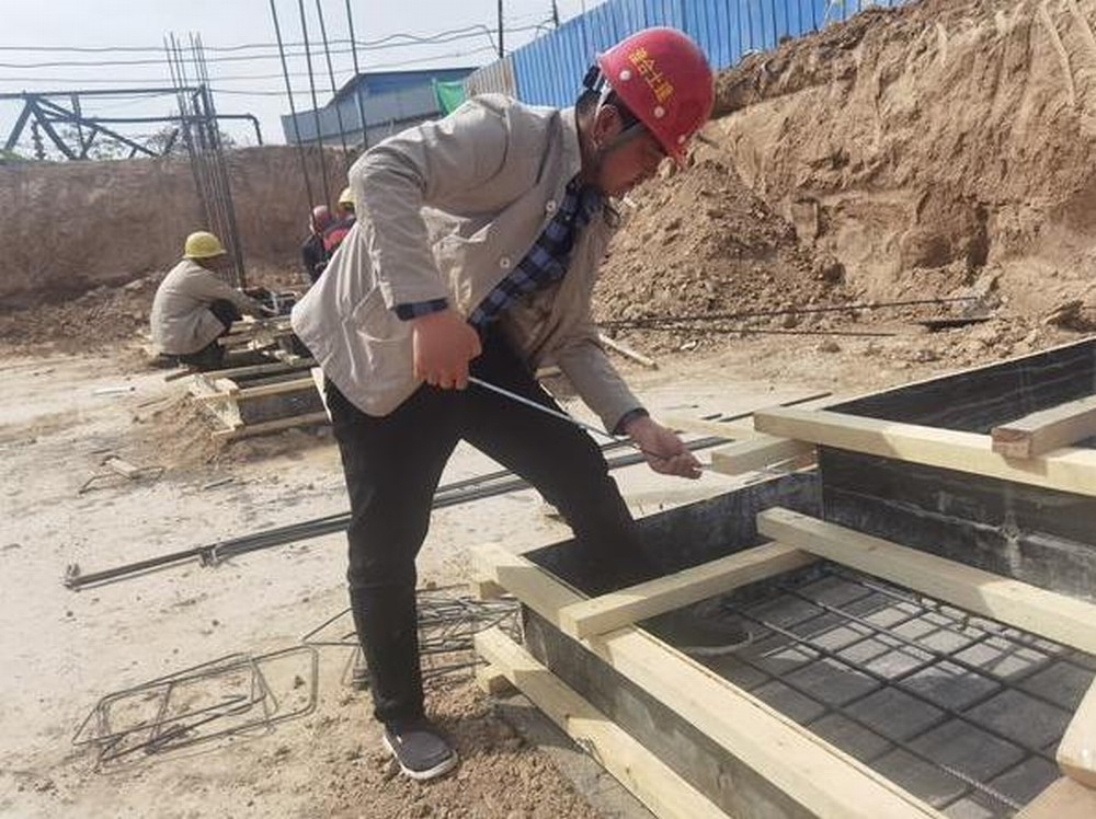 青春在奮斗中燃燒