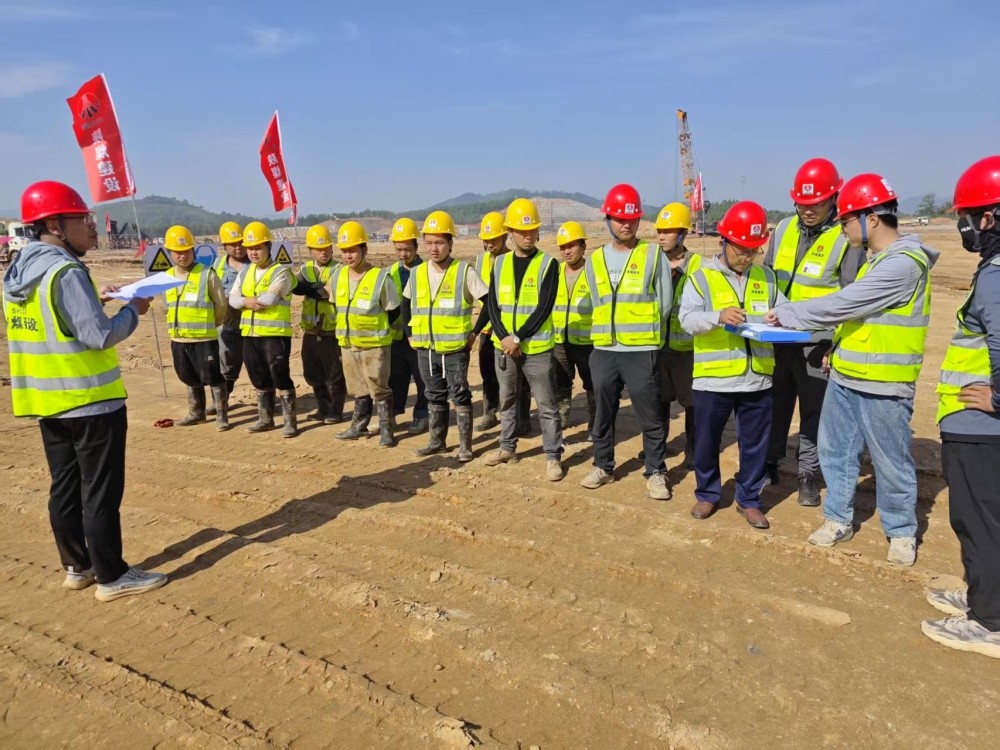 筑牢施工安全防線(xiàn) 夯實(shí)樁基施工根基