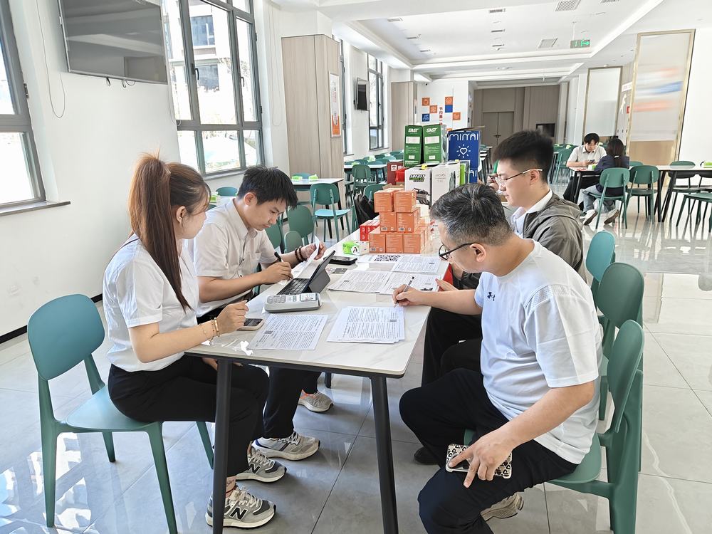 陜煤建設(shè)天工公司： 刷臉就餐，智慧食堂讓“靠臉吃飯”成為新時(shí)尚