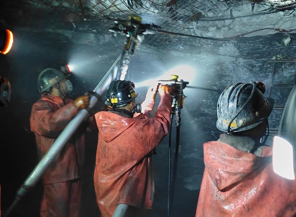 陜煤建設礦建三公司華龍項目部高效完成月度施工任務