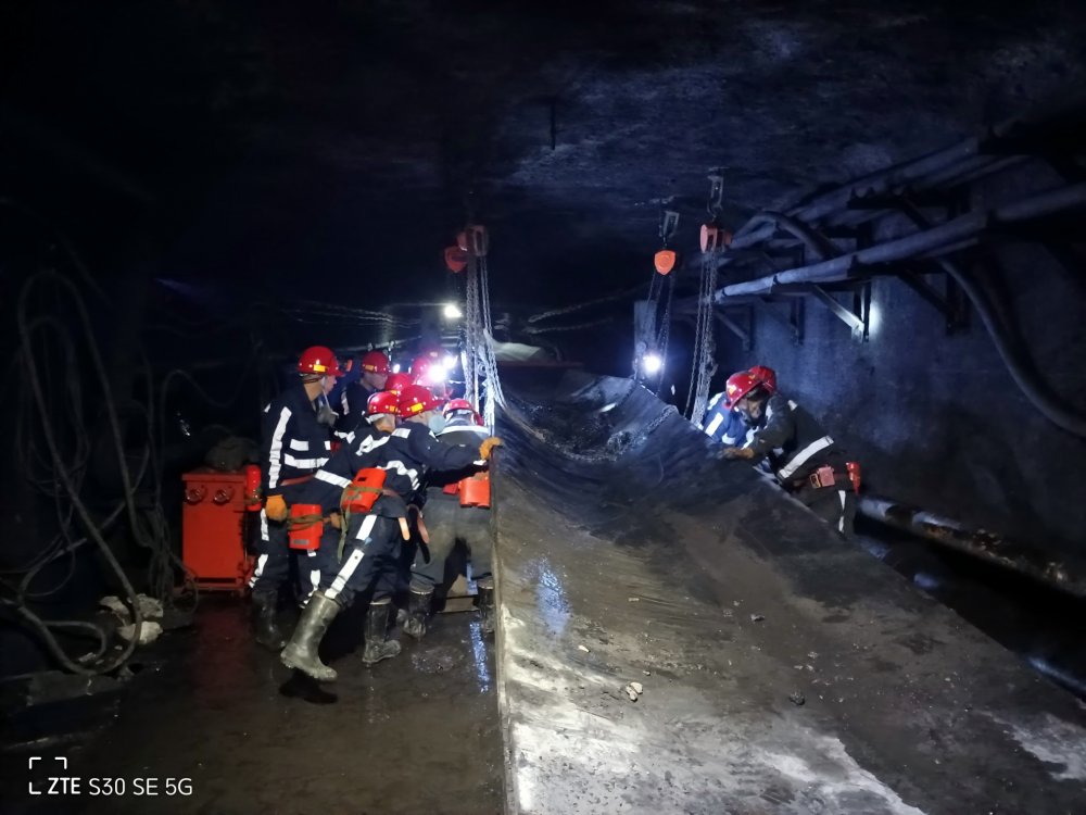 班班聯(lián)動、環(huán)環(huán)相扣！陜煤建設韓城分公司張家峁項目部“雙一流”班組打造安全生產“動態(tài)防護鏈”