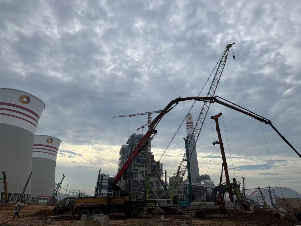 24小時鏖戰(zhàn)！陜煤電力上高有限公司2x1000MW清潔煤電擴(kuò)建項(xiàng)目煤倉間灌注樁圓滿完成