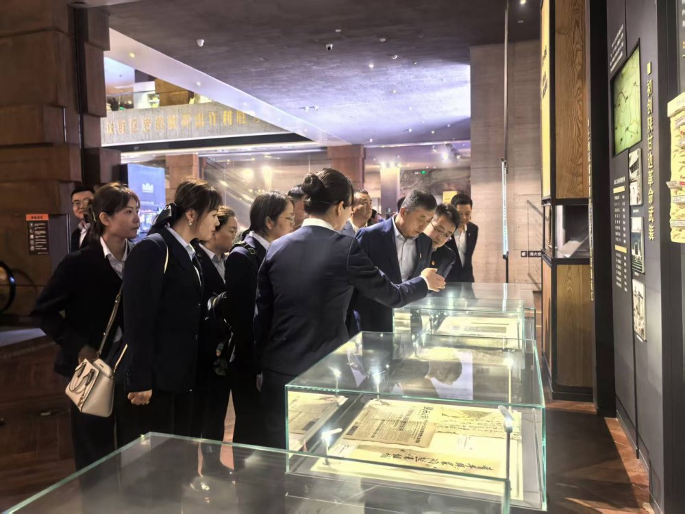 陜煤建設(shè)物資設(shè)備管理黨支部開展“緬懷革命英烈，傳承紅色基因”主題黨日活動