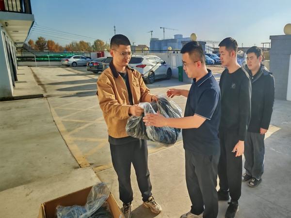 陜煤建設(shè)煤礦運營服務(wù)分公司:立冬餃香暖一線 凝心聚力戰(zhàn)年終