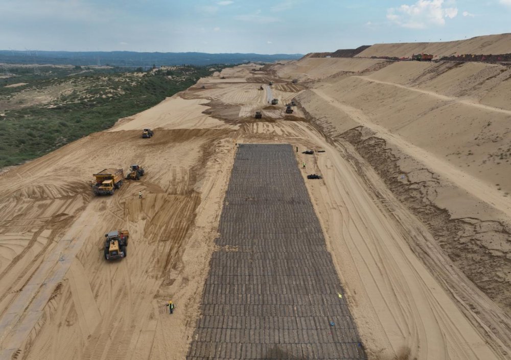 陜煤建設(shè)西北分公司：科技賦能提質(zhì)效，匠心筑造穩(wěn)邊坡