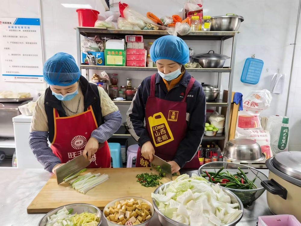 陜煤建設(shè)洗選煤運(yùn)營公司第五項(xiàng)目部：以民聲“溫度”標(biāo)注幸?！翱潭取?></div>
                                <div   id=