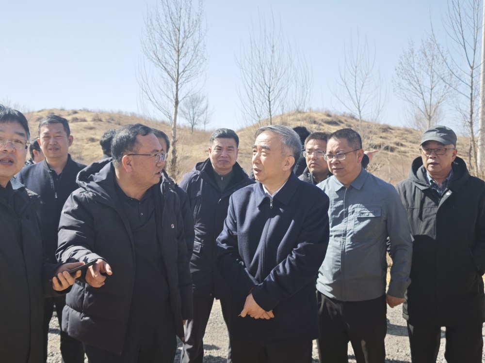 陜西鐵路物流集團黨委書記、董事長楊科生赴陜煤建設(shè)路橋分公司靖神鐵路項目調(diào)研