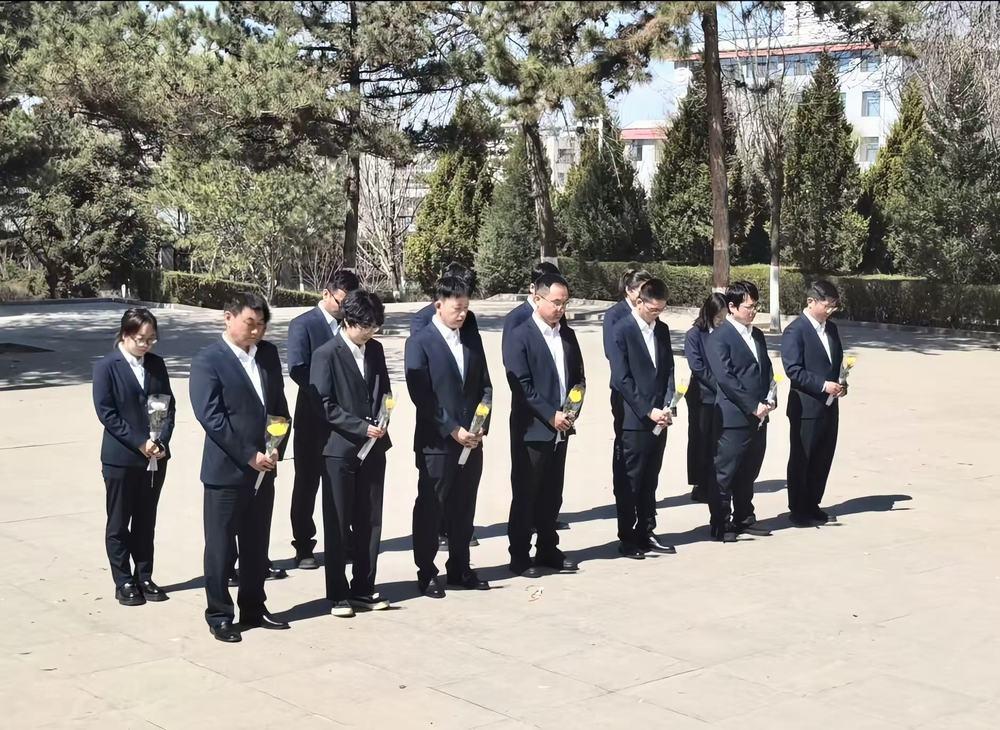 陜煤建設榆林公司：緬懷英烈鑄忠魂 砥礪奮進建新功