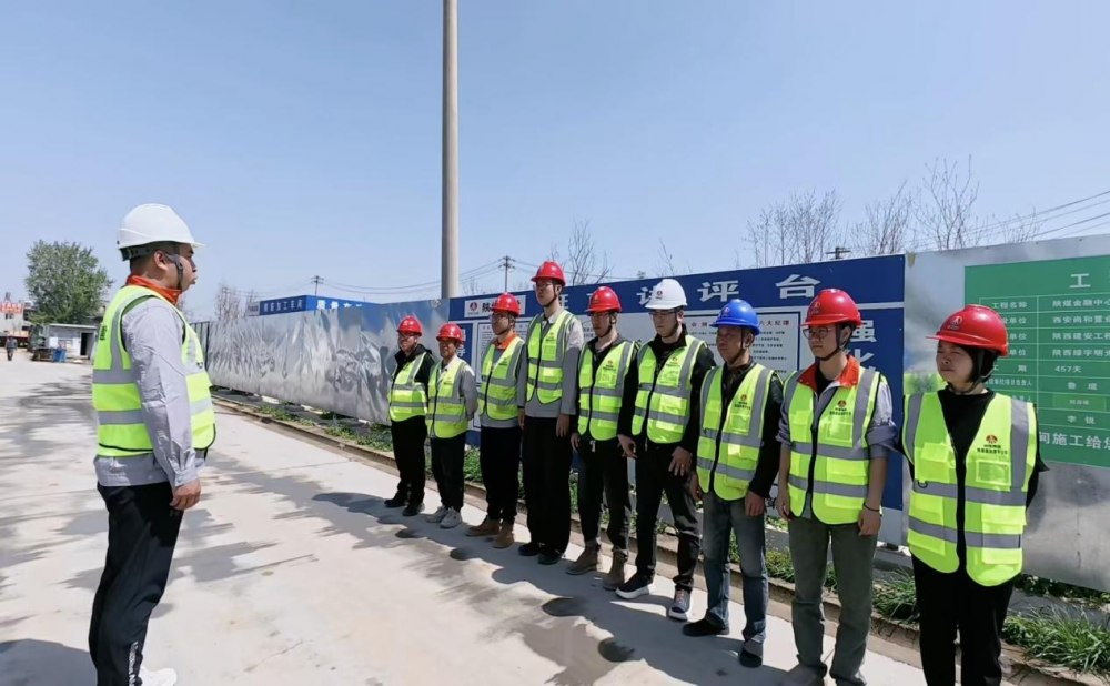 陜煤建設(shè)綠宇公司:以練筑防安全護(hù)航 開展模板坍塌事故應(yīng)急演練