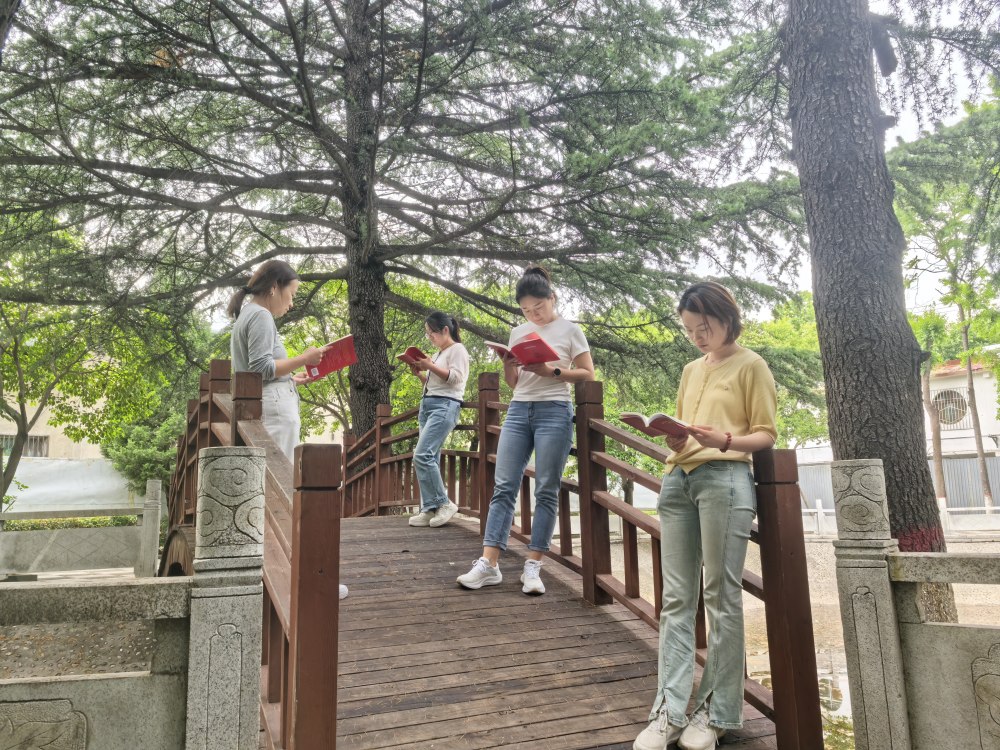 陜煤建設韓城分公司土建十三項目部：讀書賦能女性成長 書香涵養(yǎng)巾幗氣質